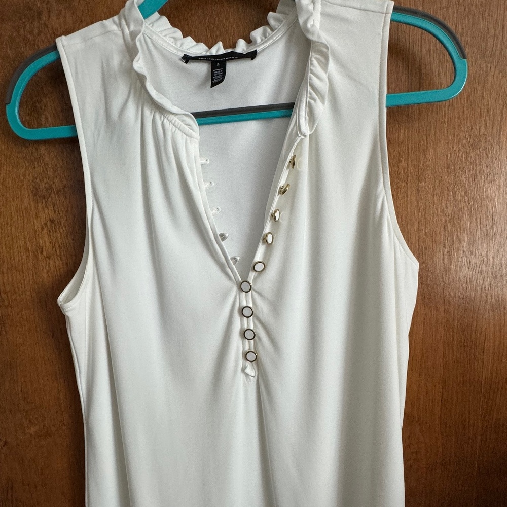 White House Black Market sleeveless white blouse button details